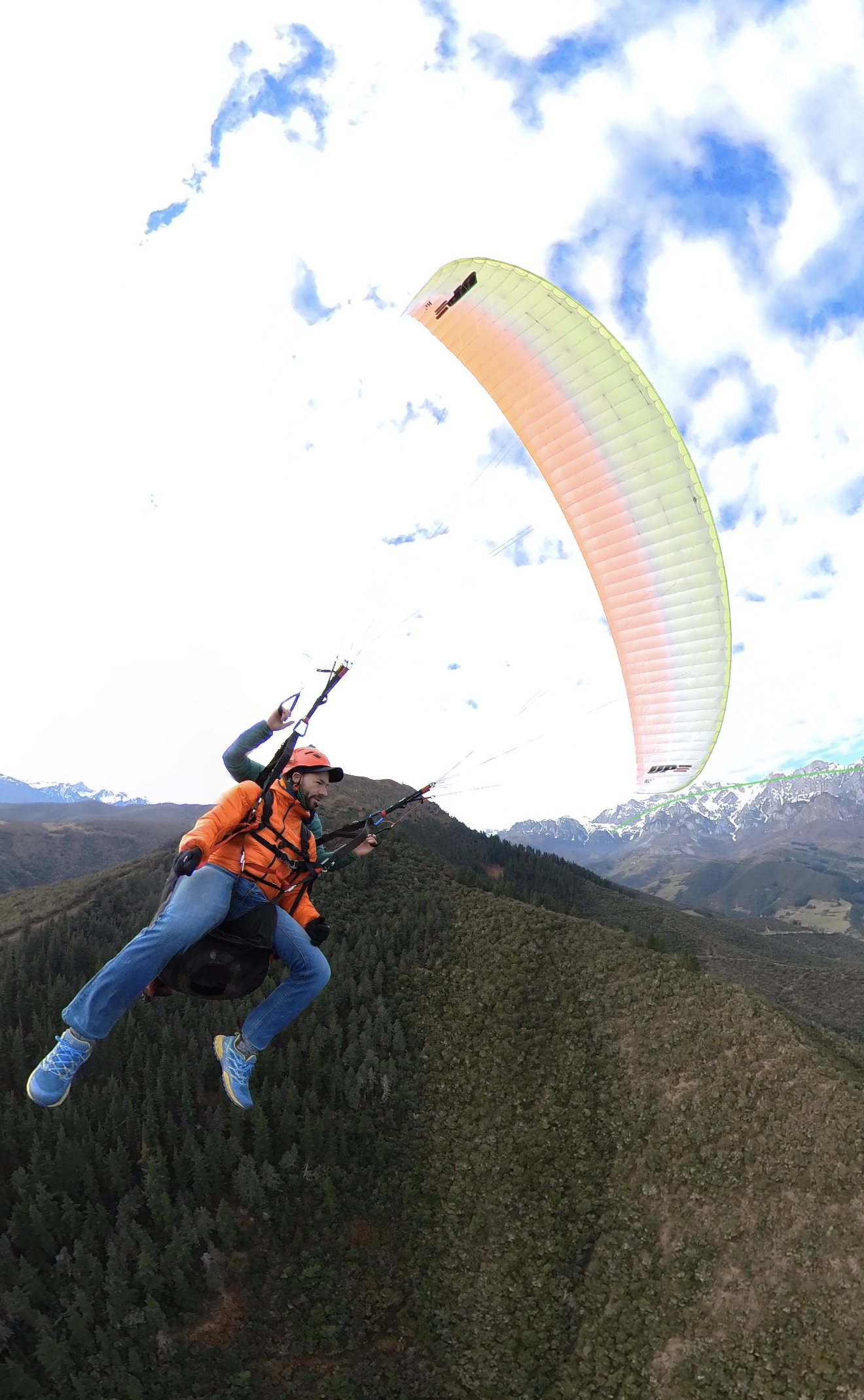 Parapente en Potes Picos de Europa