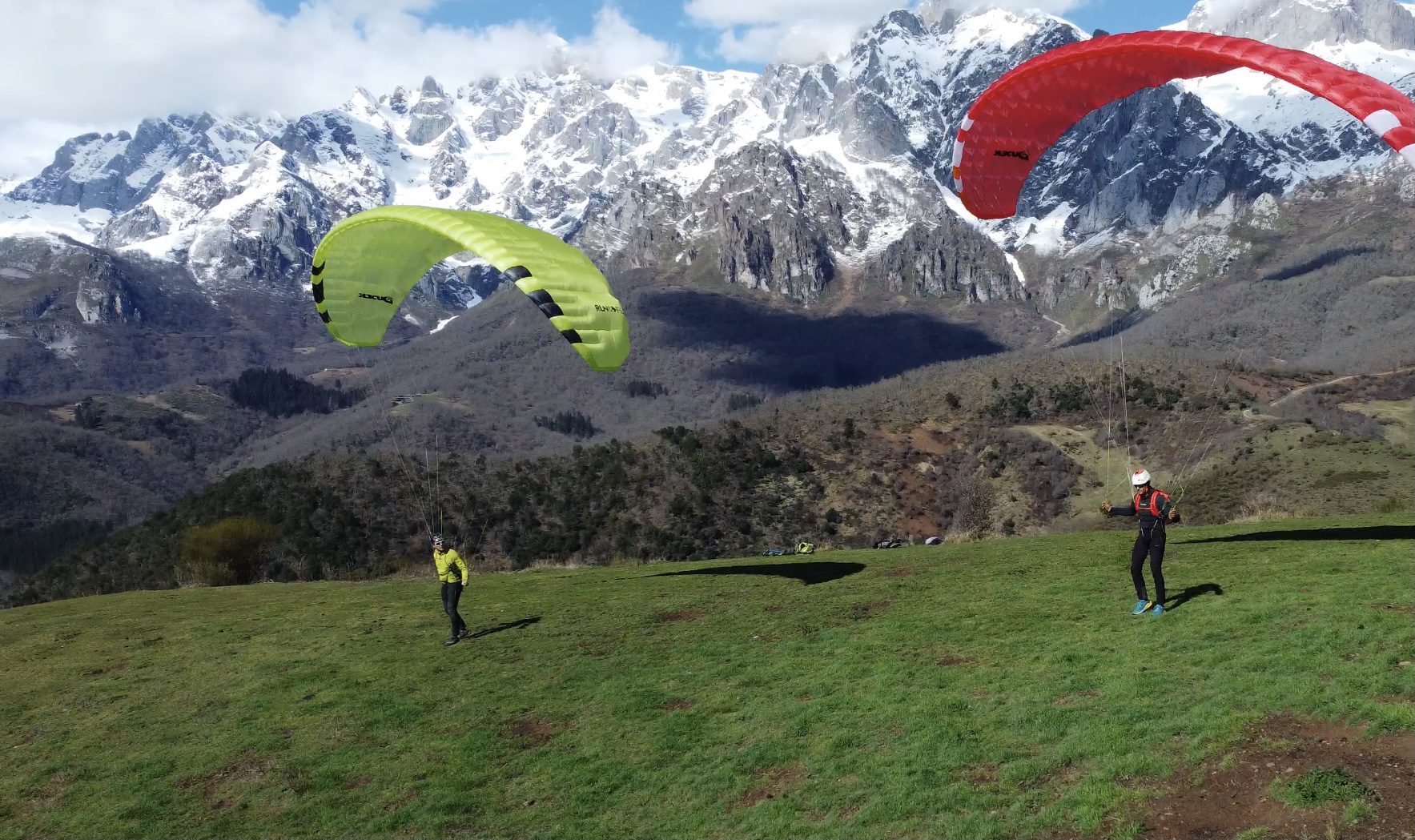 Parapente en Cantabria | Turismo de aventura en los Picos de Europa